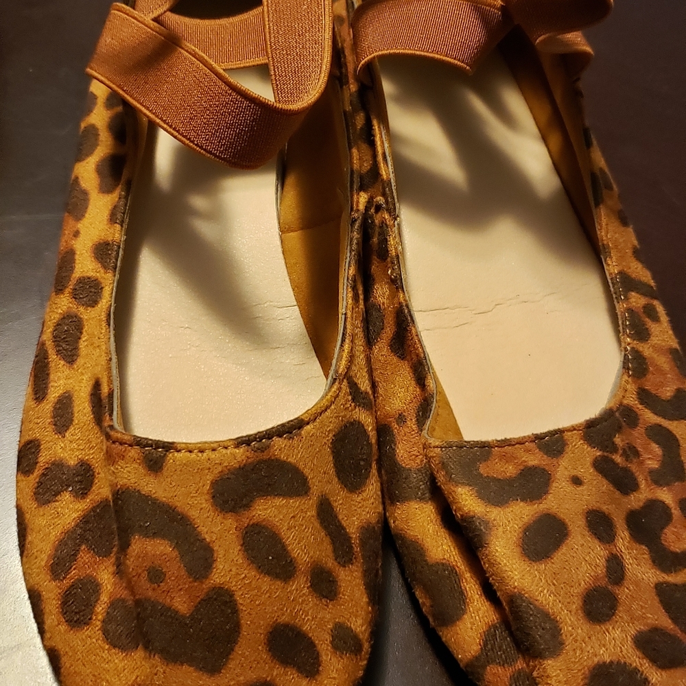Ankle wrap ballet flats